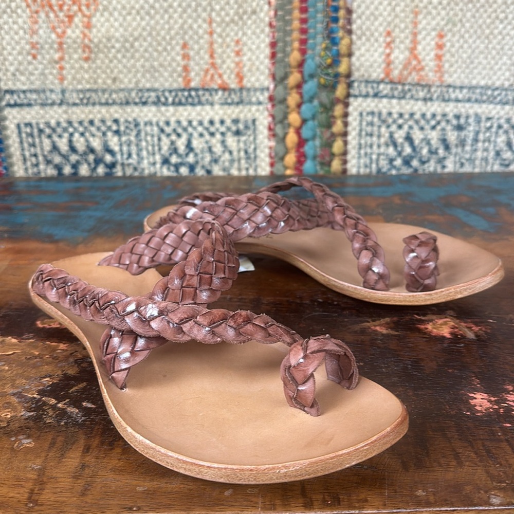 “Selma Sandals” by CYDWOQ. New in box. - Picture 4 of 6